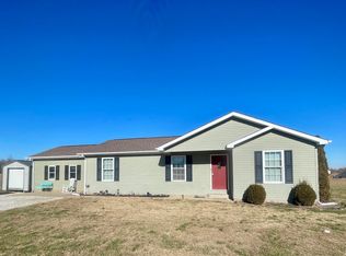 9626 W Winyard Pl, Owensville, IN 47665