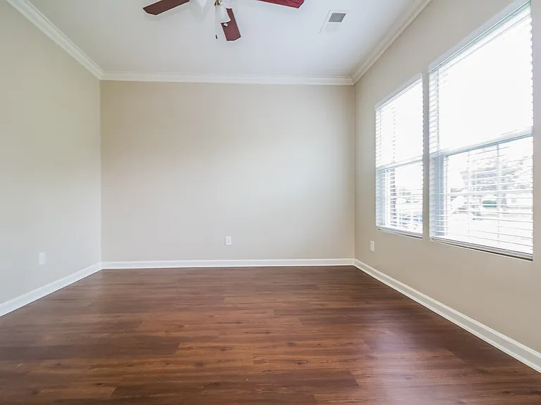 1016 Solomon Ln — Photo 14