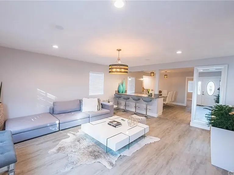 12426 S Vermont Ave #2 — Photo 6