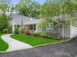 5 Redwood Dr, Great River, NY 11739