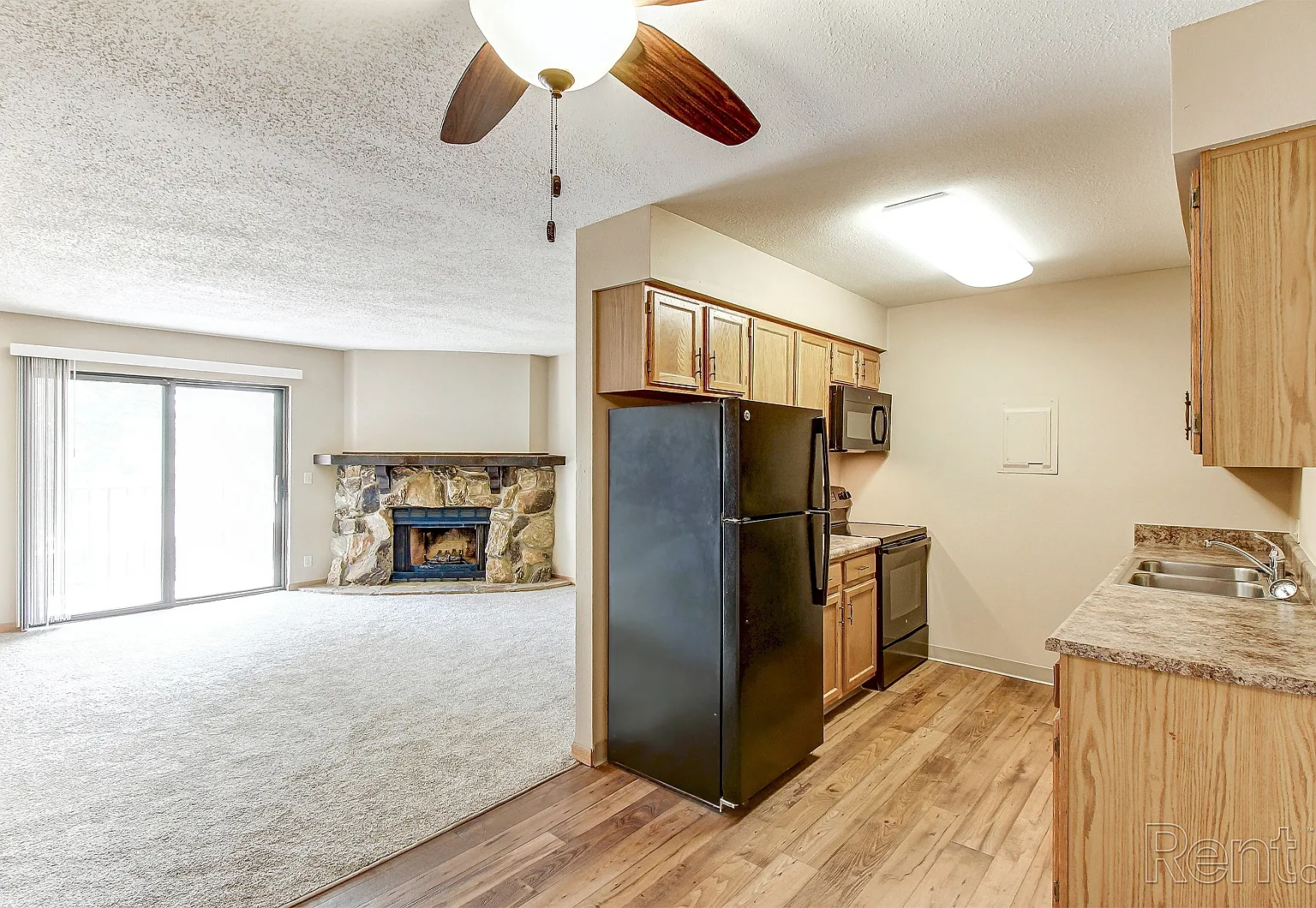 Oakwood Trail Apartments — Photo 4
