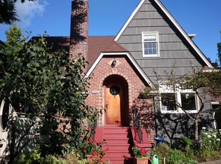 5556 34th Ave NE, Seattle, WA 98105