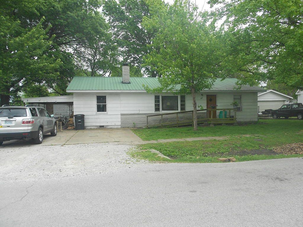 809 Pine St, Golden City, MO 64748 Zillow
