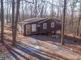 323 Justin Ln, Great Cacapon, WV 25422
