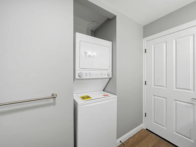115 S Main St #304 — Photo 7