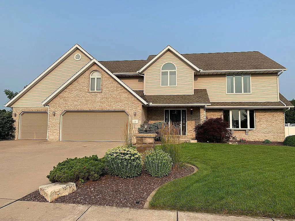 34 Newport Ct photo 1