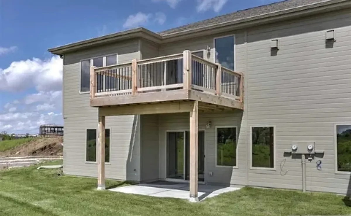 Building Photo - 16070 C W Hadan Dr