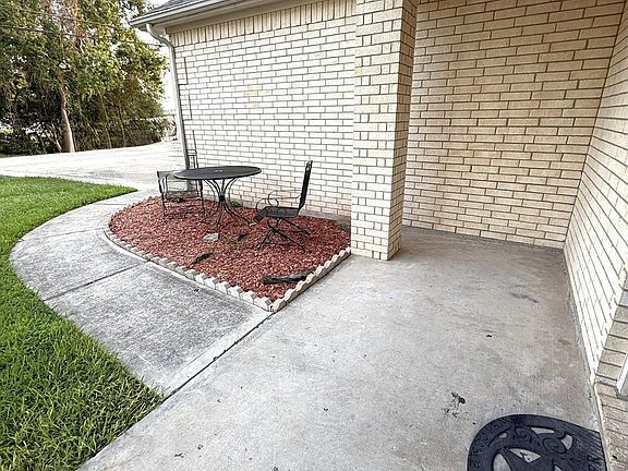 3rd image of 9429 Lambright Rd