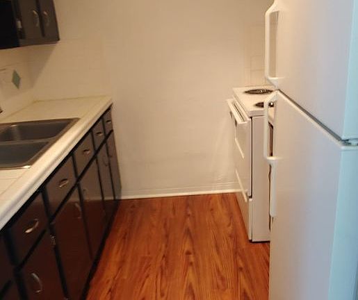3rd image of 5161-5181 NE 18th Ave #13