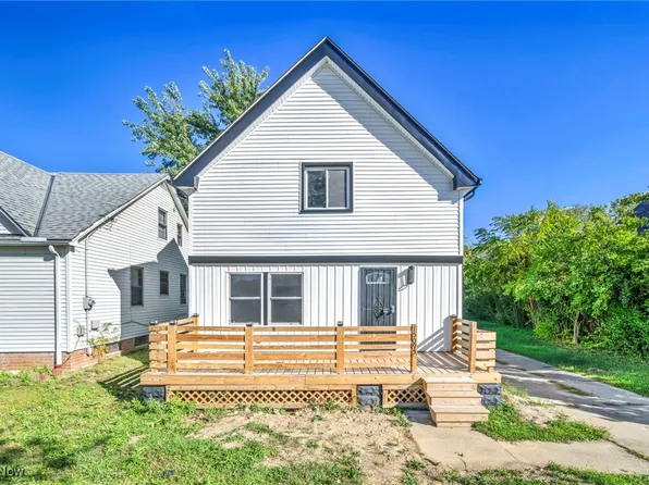 15095 Granger Rd, Maple Heights, OH 44137