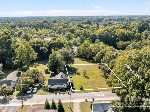 19631 Oak St, Cornelius, NC 28031