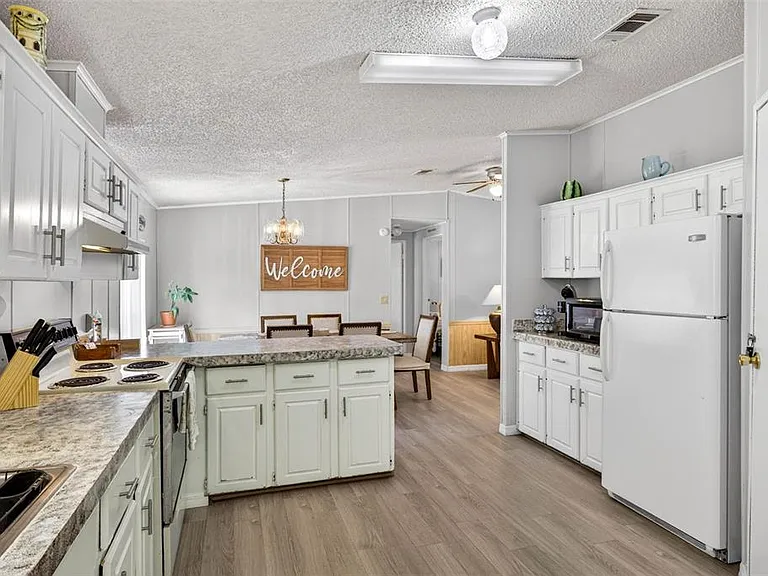 8552 W Peacock Ct — Photo 18