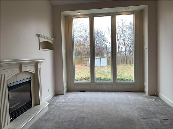2nd image of 1601 Hampshire Ct