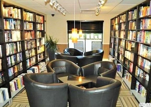 4th image of 100 Daly Blvd APT 1612