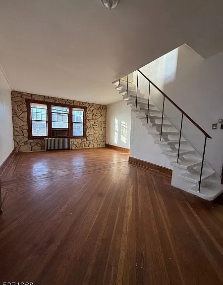 204 Columbia Ave — Photo 6