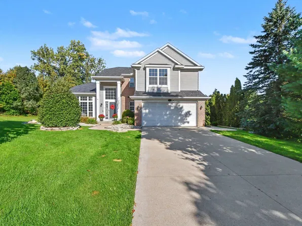 3583 Arbor Chase Ct NE, Grand Rapids, MI 49525
