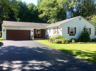 21 W Bloomfield Rd, Pittsford, NY 14534