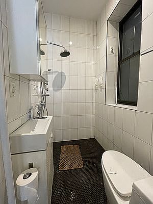 4th image of 420 St Nicholas Ave APT 1A