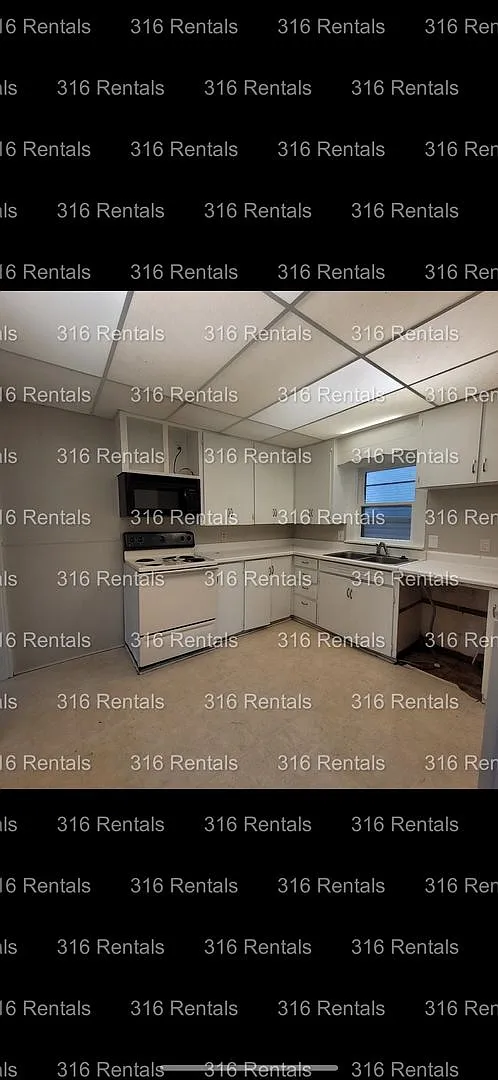 $1175 - 3 bed 1 bath - Single Family Home — Photo 1