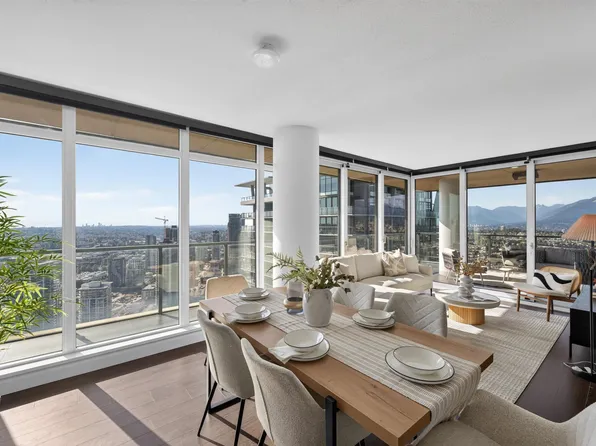 4880 Lougheed Hwy #4802, Burnaby, BC V5C 0N1