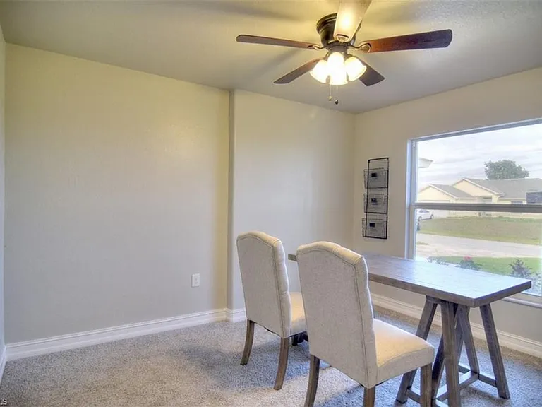 2412 NW 8th Pl — Photo 14