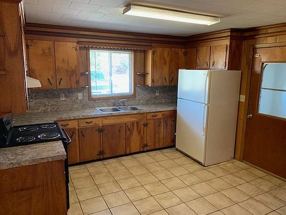 2nd image of 607 Cypress St