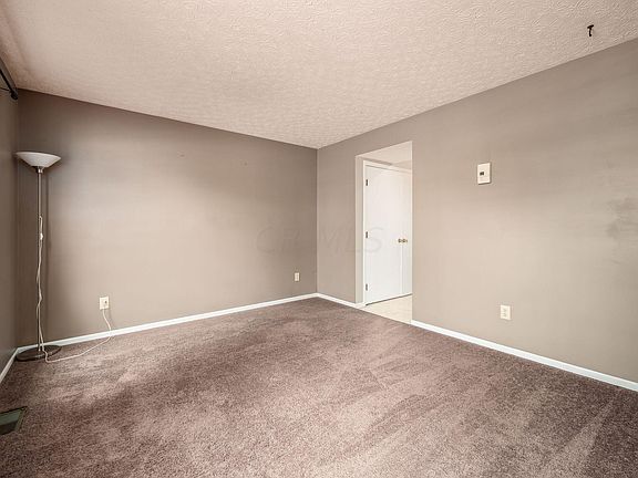 3rd image of 2913 Waxen Ct