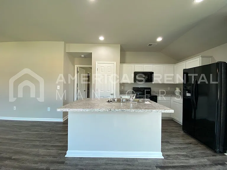52 Cottage Ln — Photo 9