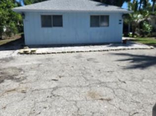 5464 Phillips St, Bokeelia, FL 33922