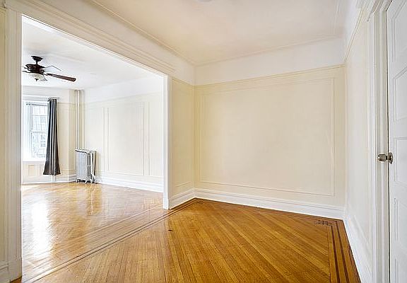 3rd image of 242 E 32nd St #1