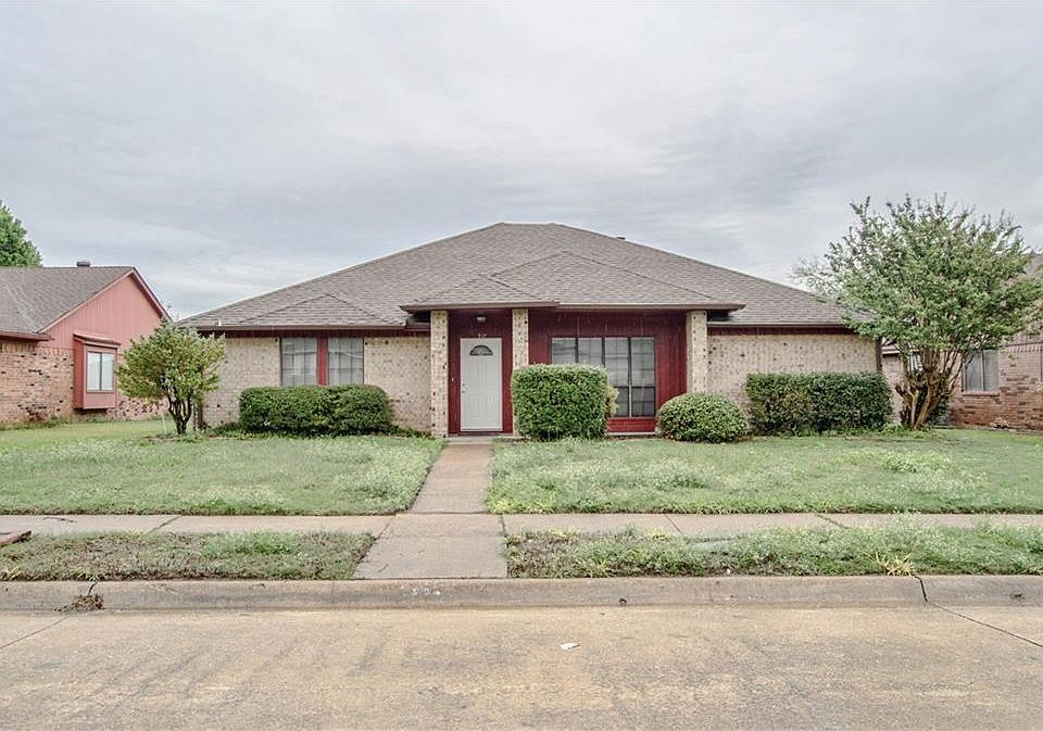 1st image of 317 Jessica Dr