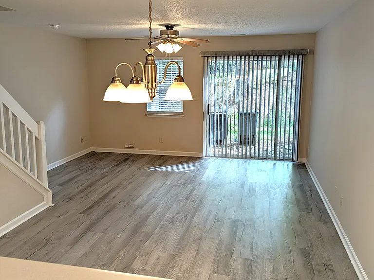6 Raelans Cir — Photo 12