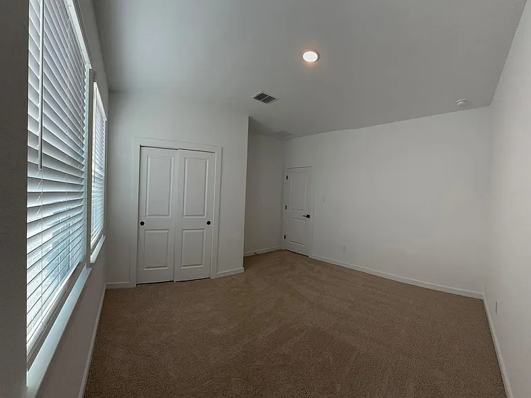 4723 Bay Vista Dr — Photo 3