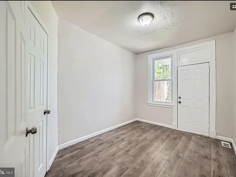 118 N Hilton St — Photo 18