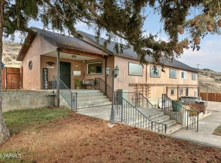 16530 Ahtanum Rd, Yakima, WA 98903