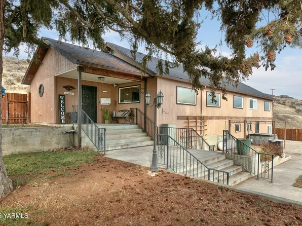 16530 Ahtanum Rd, Yakima, WA 98903