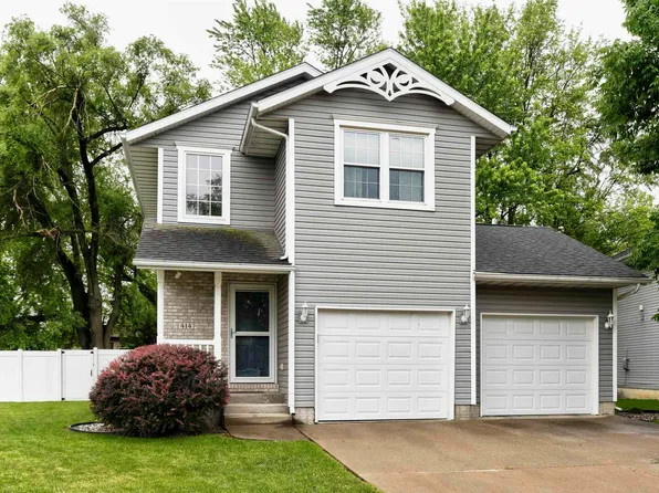 414 11th Avenue Ct #A, Silvis, IL 61282