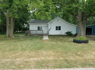 705 2nd St, Redfield, IA 50233