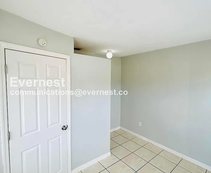 3019 W Meadow St — Photo 13