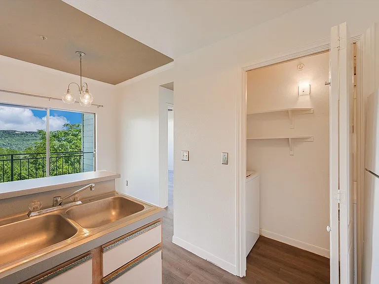 6000 Shepherd Mountain Cv #1011 — Photo 7