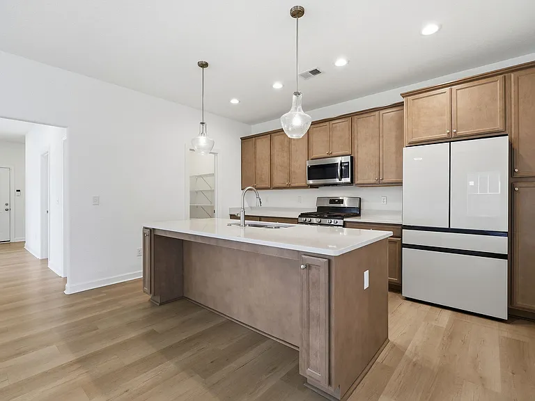 208 Ryker Rd E — Photo 15