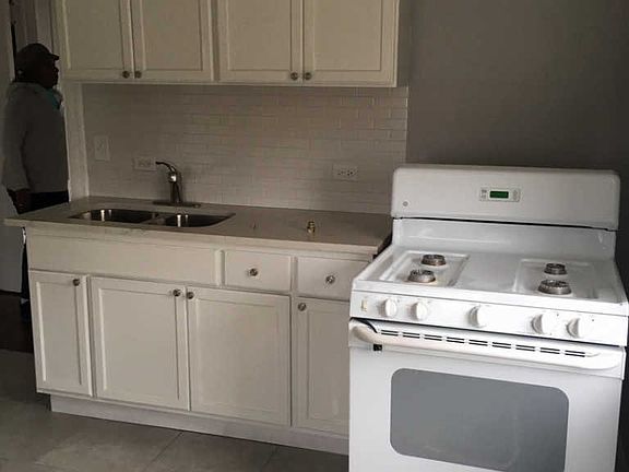 2nd image of 6724 S Evans Ave APT 3