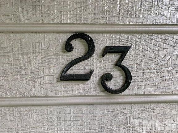 3rd image of 23 Saddlewood Ct