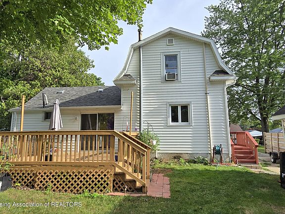 3rd image of 114 W Grant St