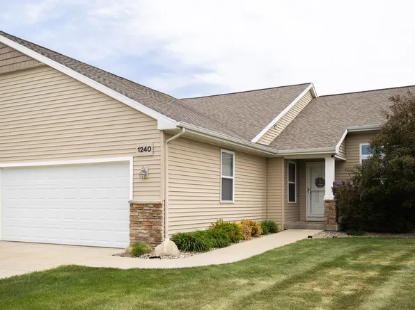 1240 S Village Cir, Kalamazoo, MI 49009