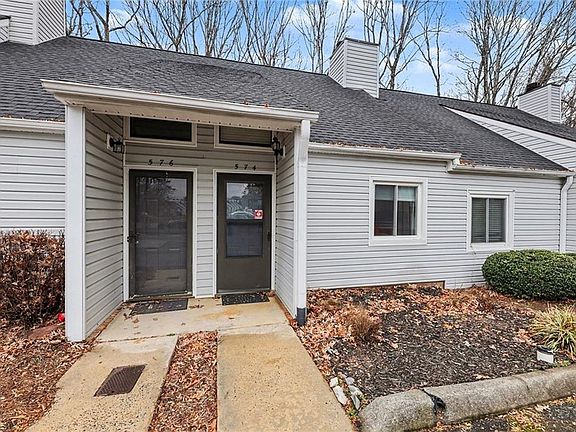 2nd image of 574 Brookside Ct
