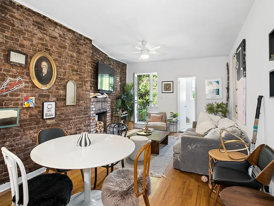 251 Kane St #7