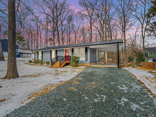 111 Cheshire Dr, Hillsborough, NC 27278