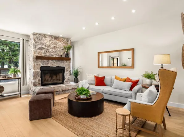 3047 Arlington Dr, Aptos, CA 95003
