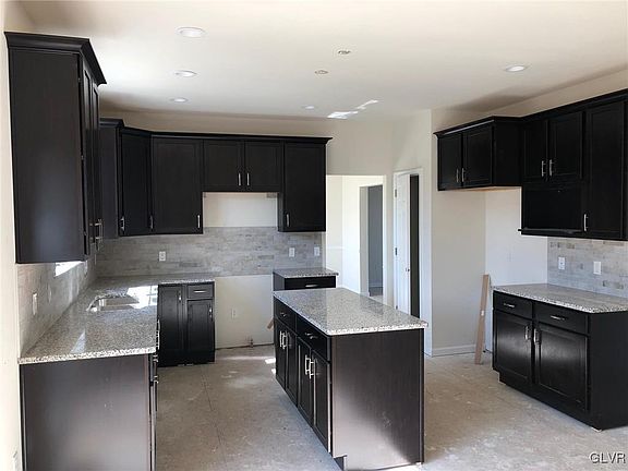 5th image of 5401 Geiger Dr N